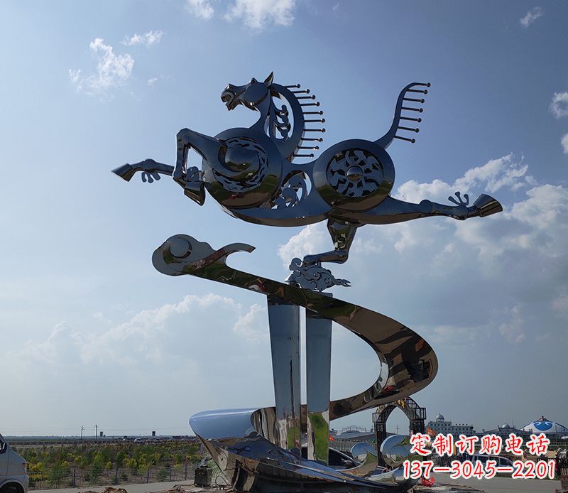 陕西不锈钢大型马踏飞燕景观雕塑集艺术与自然于一体