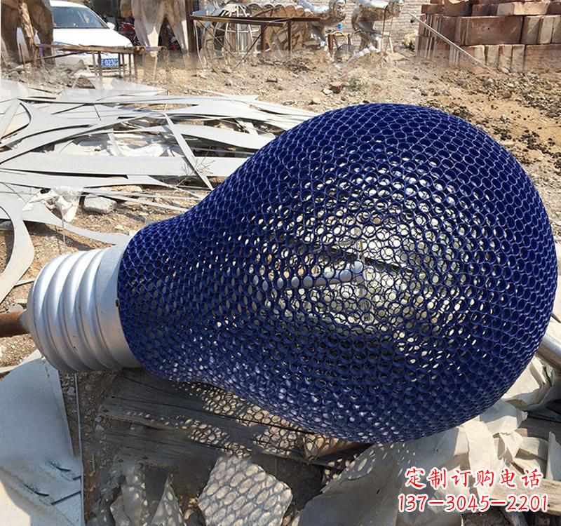 陕西不锈钢灯泡雕塑灯光下的美丽之美