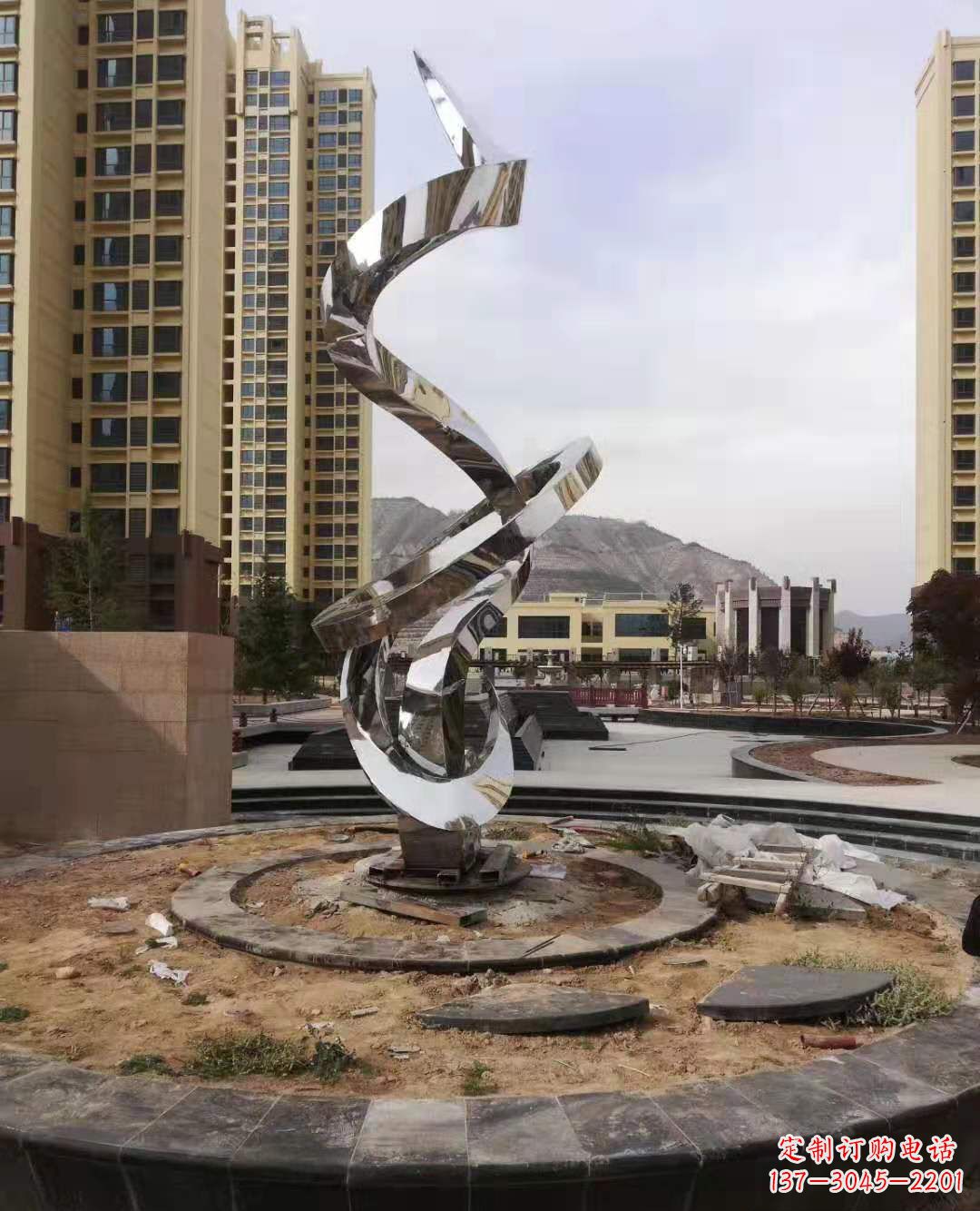 陕西飘带雕塑美化城市空间的艺术