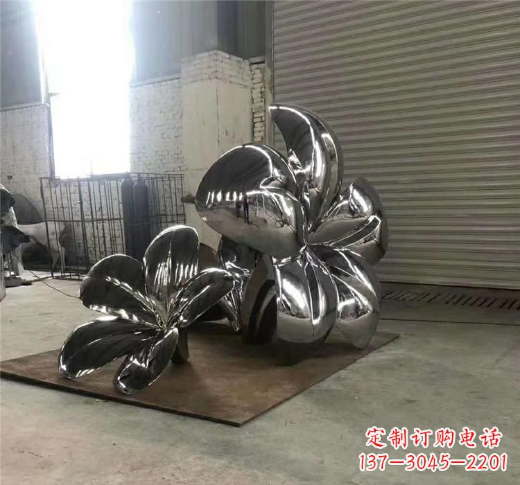 陕西不锈钢植物镜面荷花雕塑——艺术的精美结晶