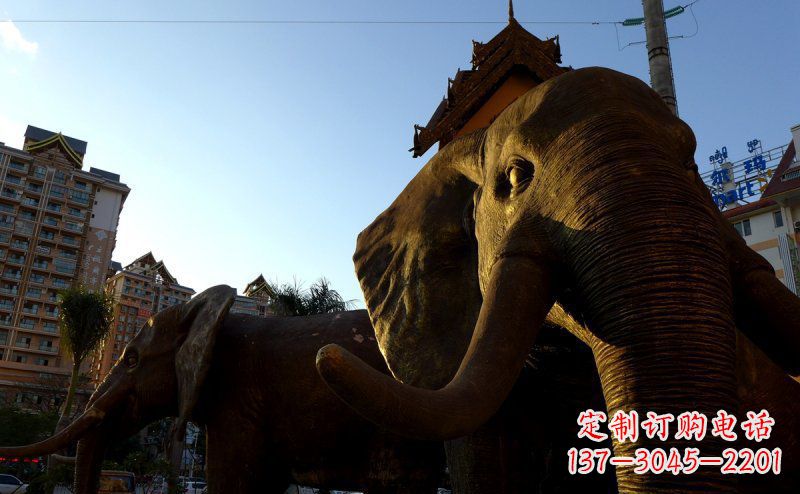 陕西步行街上的大象雕塑——给街道带来活力