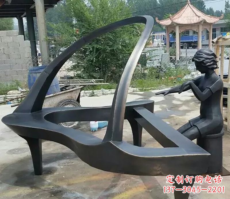 陕西钢琴抽象铜雕