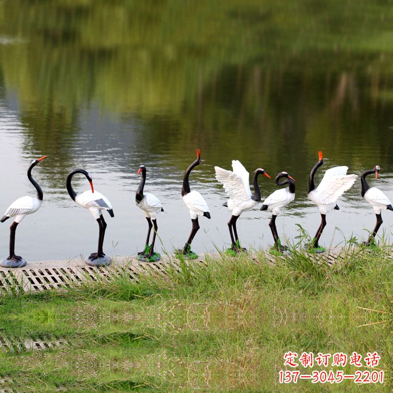 陕西仿真仙鹤玻璃钢水景雕塑摆件-公园水池水塘琥珀动物雕塑