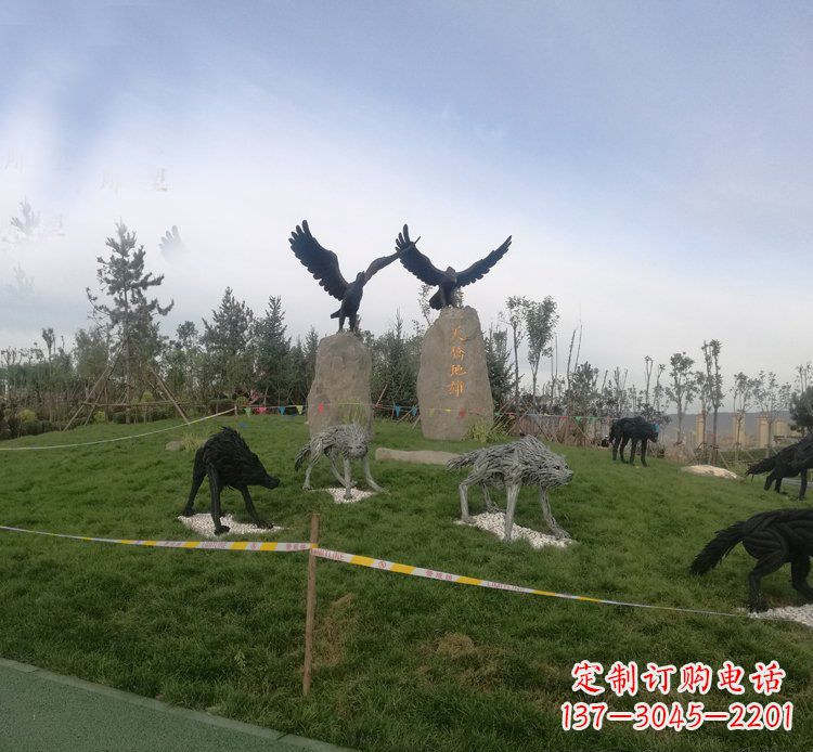 陕西令人惊叹的老鹰雕塑
