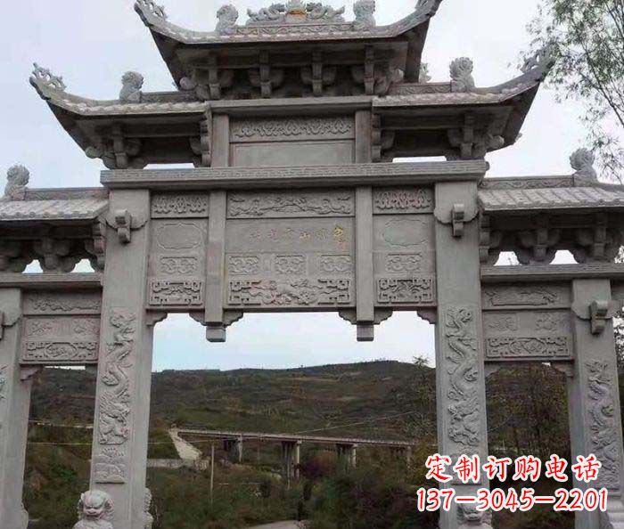 陕西地标性的三门石雕牌坊