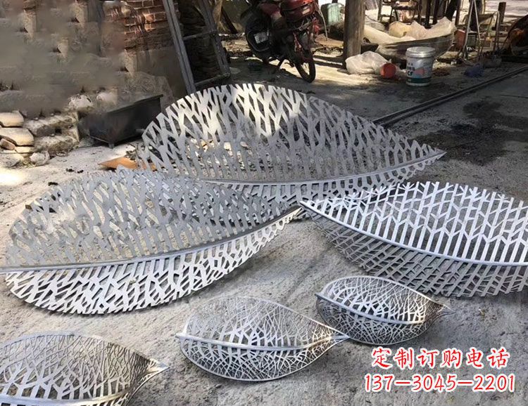 陕西树叶镂空不锈钢雕塑