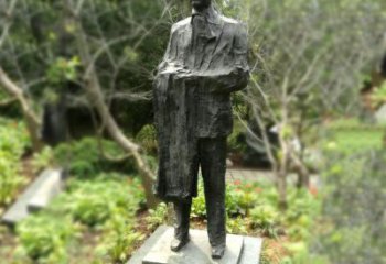 陕西徐悲鸿雕塑著名奔马画家公园铜雕像